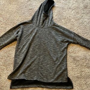 Homage pullover lightweight super comfy size M